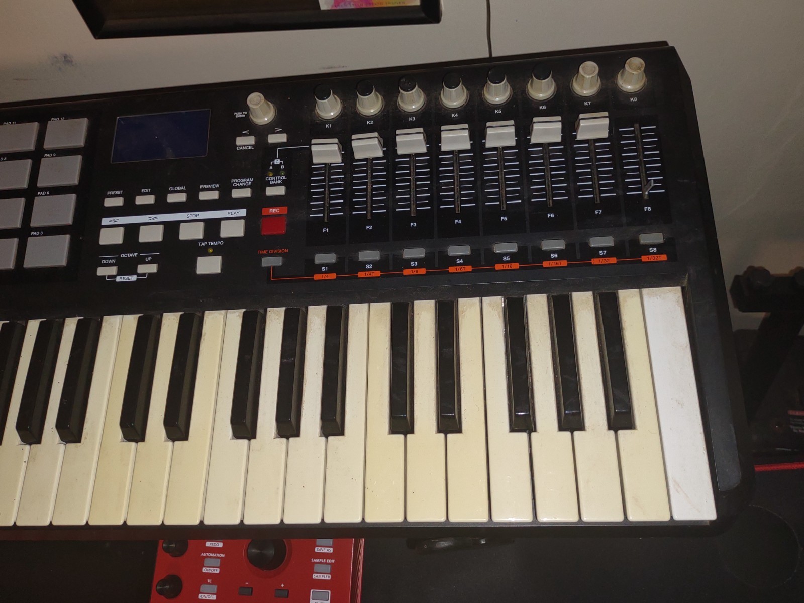 Akai MPK49 Professional USB/MIDI Performance Keyboard Hyper Extended Key