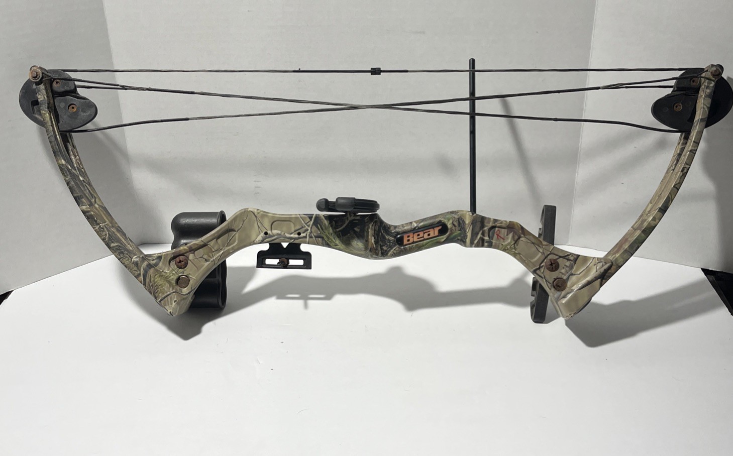 Bear Warrior 3 Realtree Youth Compound Bow Sight Camouflage Quiver Good Tension