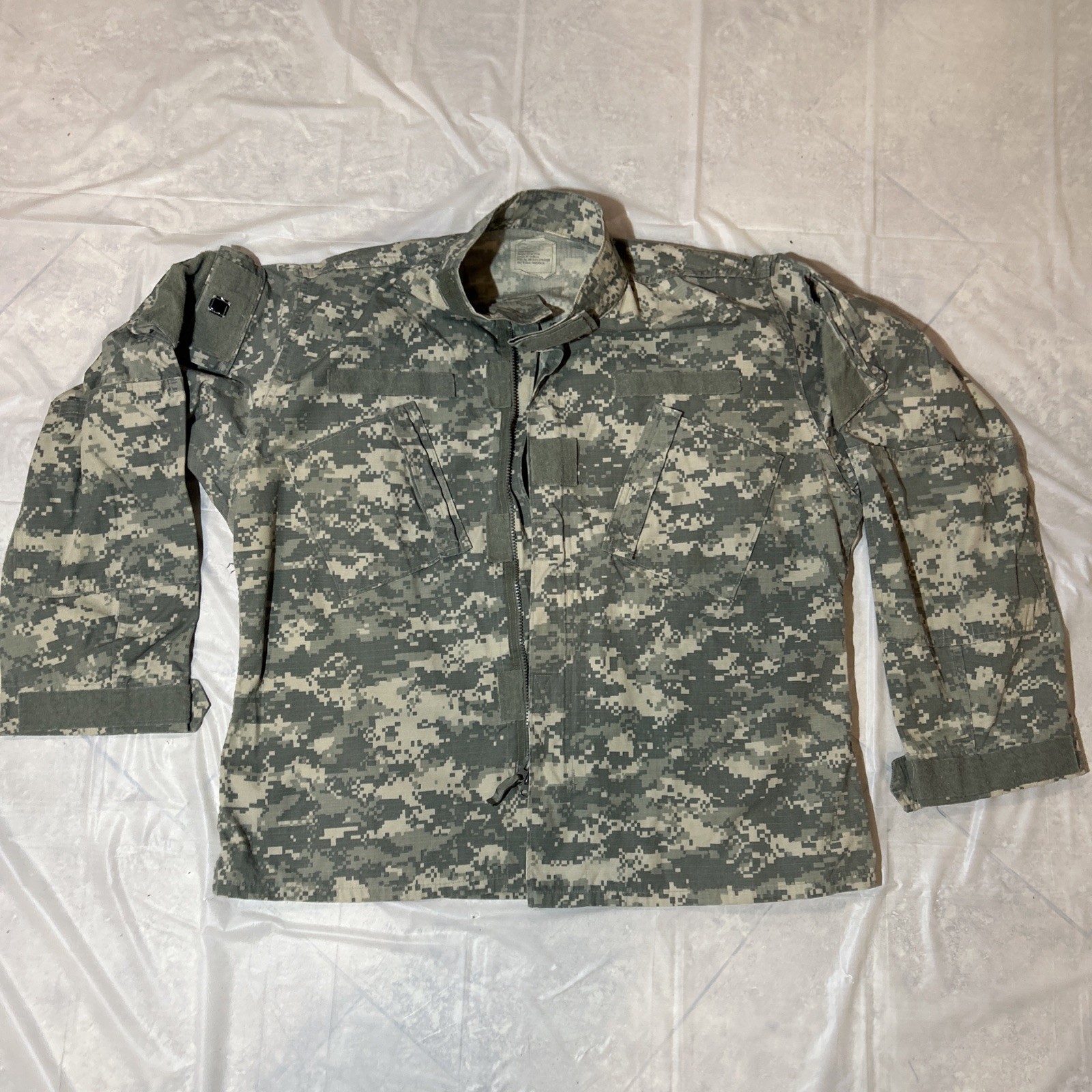 US ARMY  ACU TOP COAT SIZE LARGE - Regular