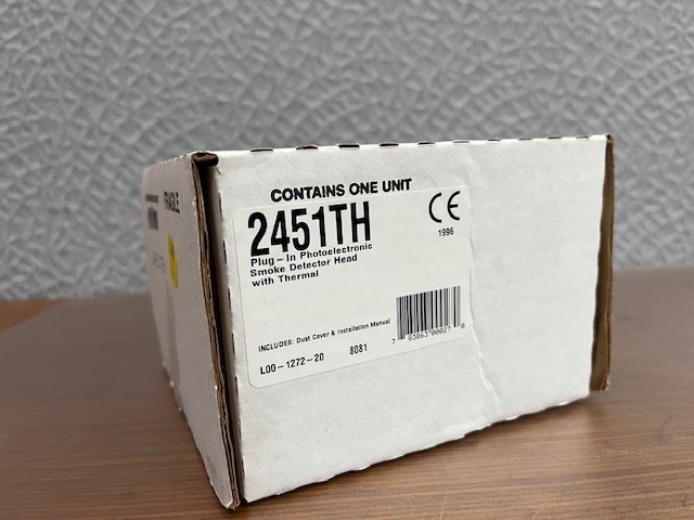 System Sensor 2451TH smoke detector head w/thermal; New in open box