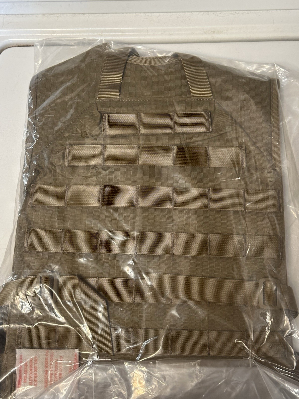 Blackhawk Lightweight Plate Carrier-Size LG/XL-Coyote Tan-37CL84CT