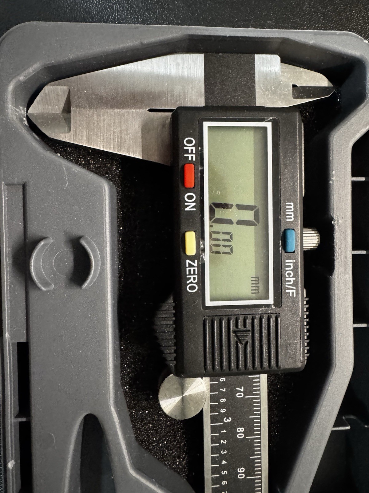 digital caliper measuring tool