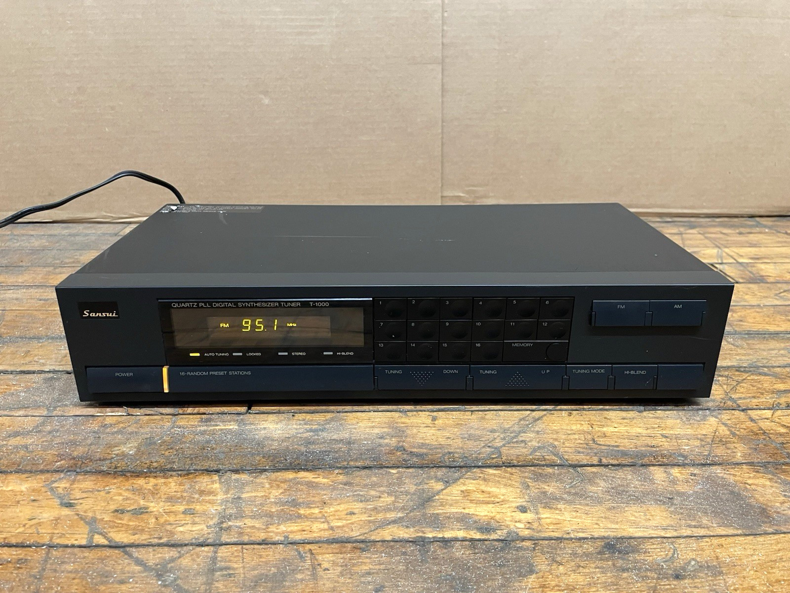 Sansui T-1000 Quartz PLL Digital Synthesizer Radio Tuner Vintage Japan Tested