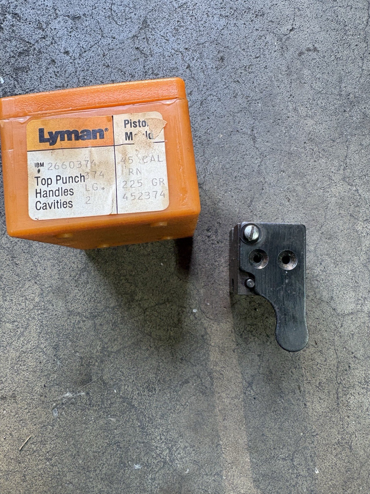 Lyman 452374 2 Cavity 45 ACP Round nose Bullet Mold 225 GN