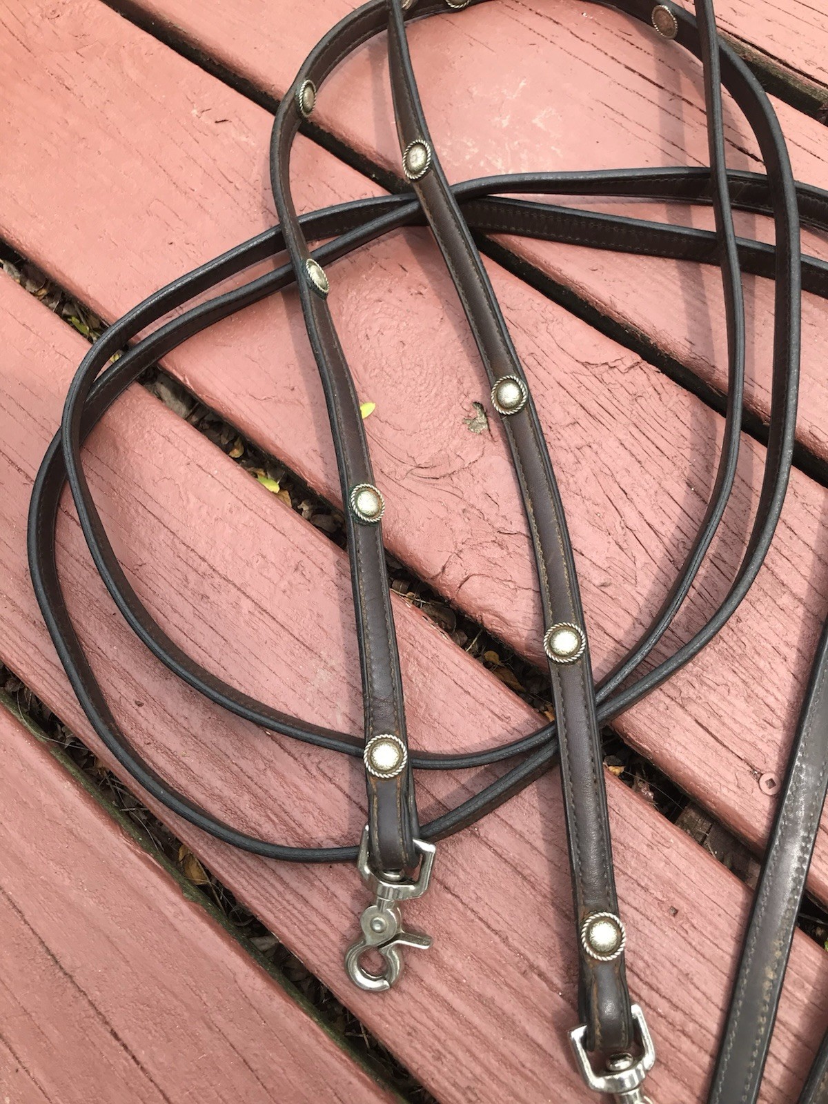 VINTAGE WESTERN LEATHER ALPACA SILVER QUALITY CONCHOS SPLIT REINS