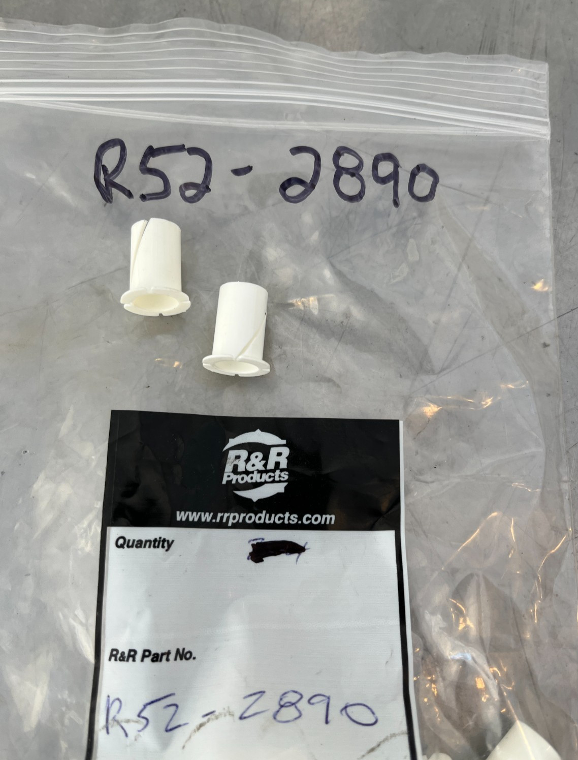 52-2890  Toro  R&R Products  R52-2890  NYLON BUSHING   QTY of 4 Bushings  522890