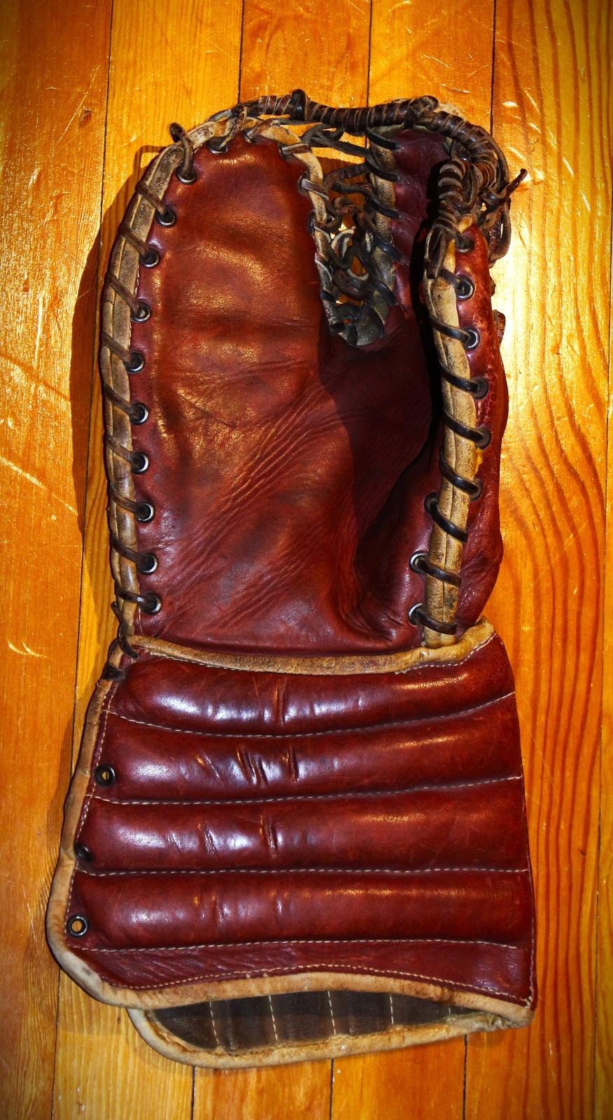 Vintage 1950's Kenesky Right Hockey Goalie Glove Trapper!