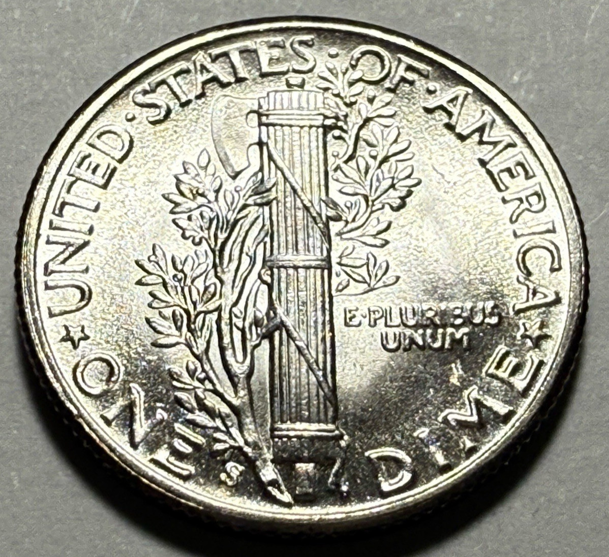 SPLIT BANDS 1944 S MERCURY DIME WWII SILVER U.S. COIN * GET WHAT U C