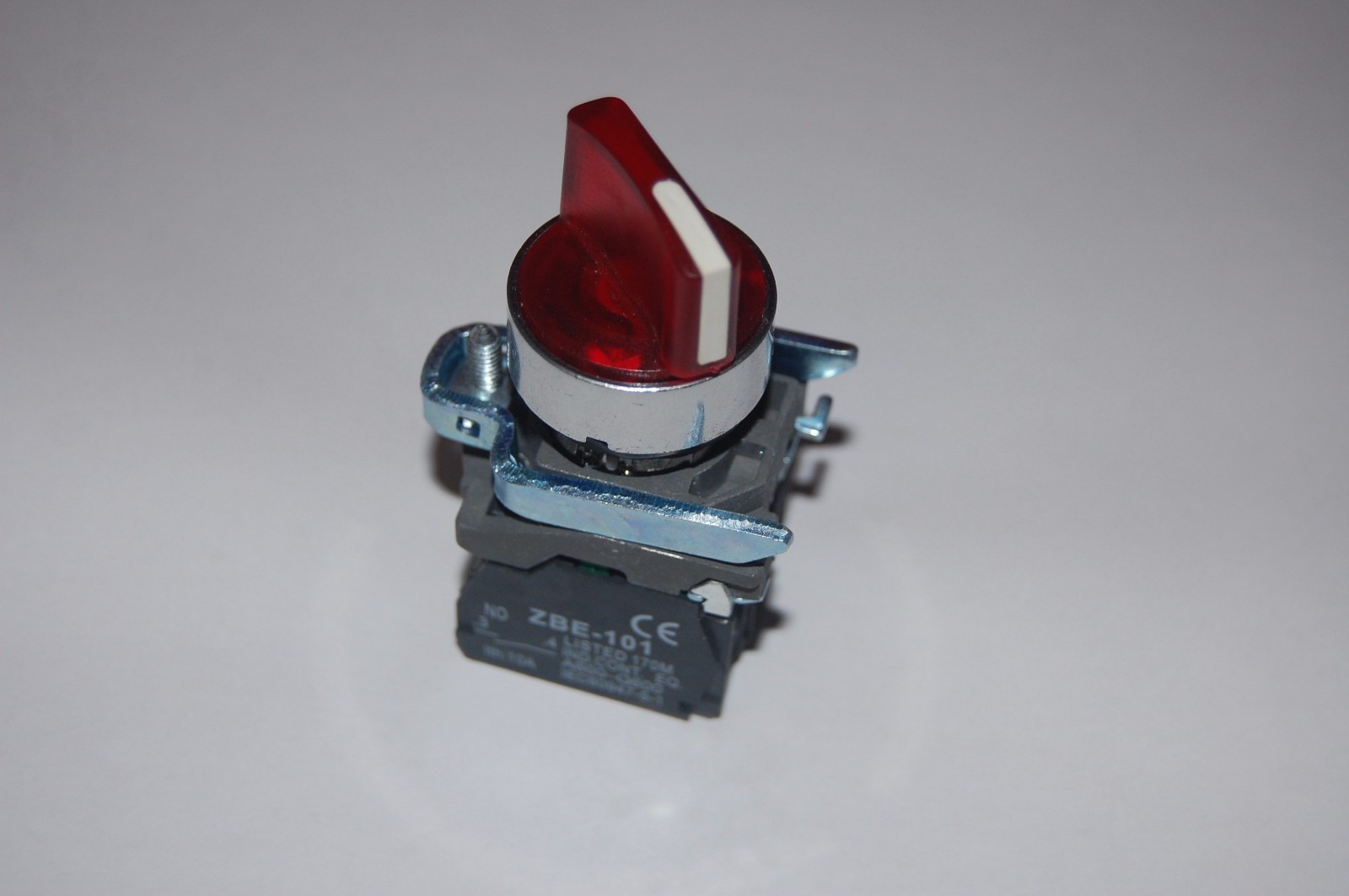 22mm ILlUMINATED Selector switch 2 Position Fits RED XB4BK124J5 12V Maintained