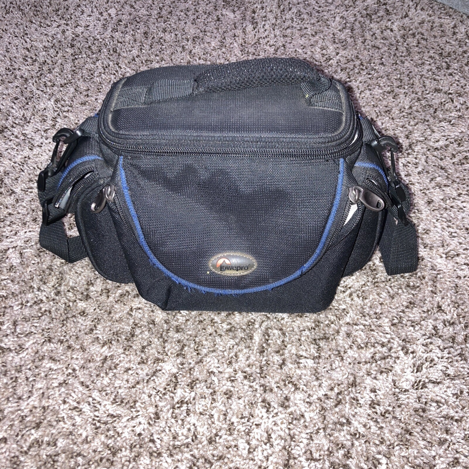 Lowepro MX 200 Camera Case Bag Black With Shoulder Strap