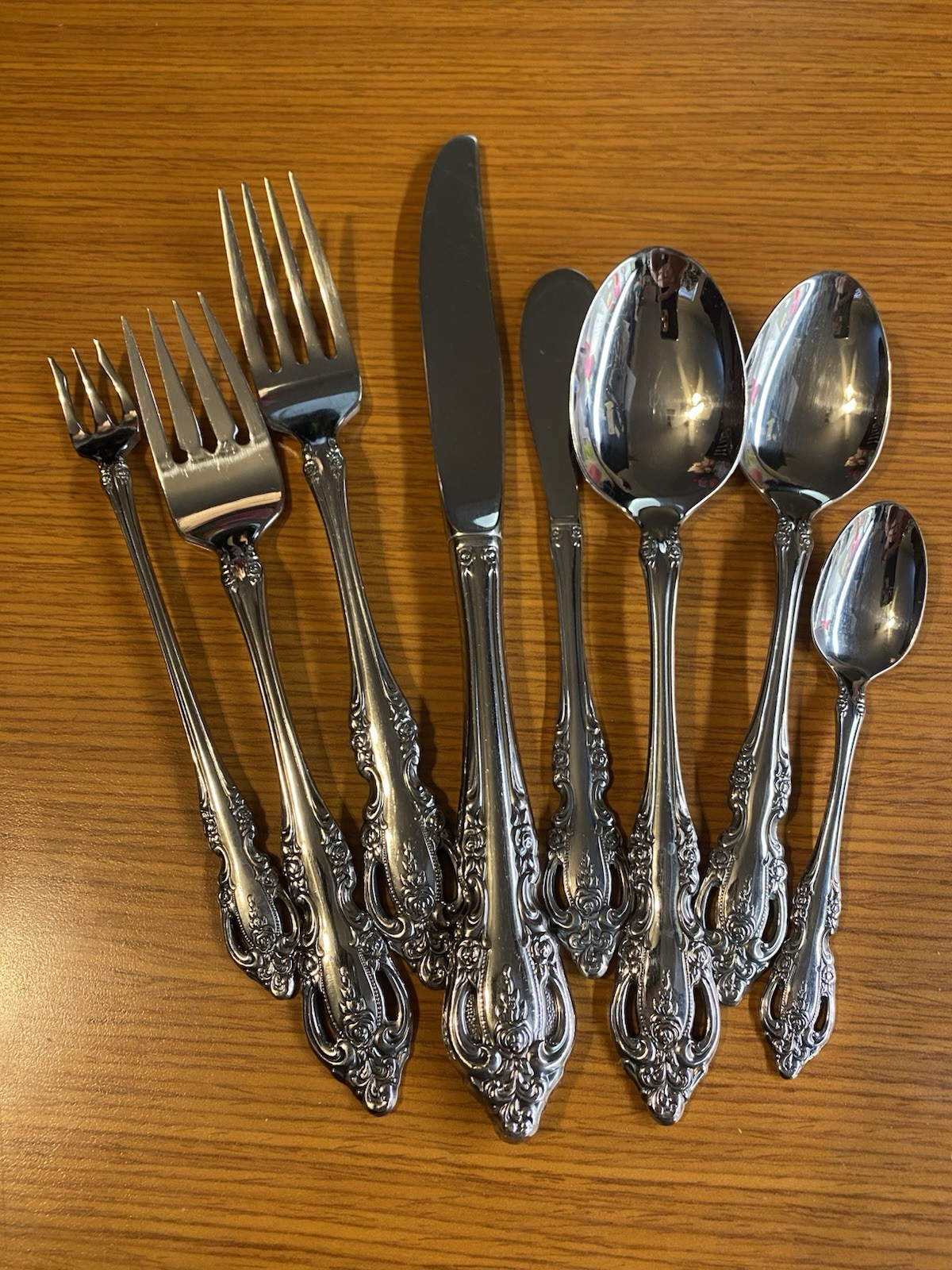Brahms Oneida Community Stainless Choose Your Choice of Place & Serving Pieces