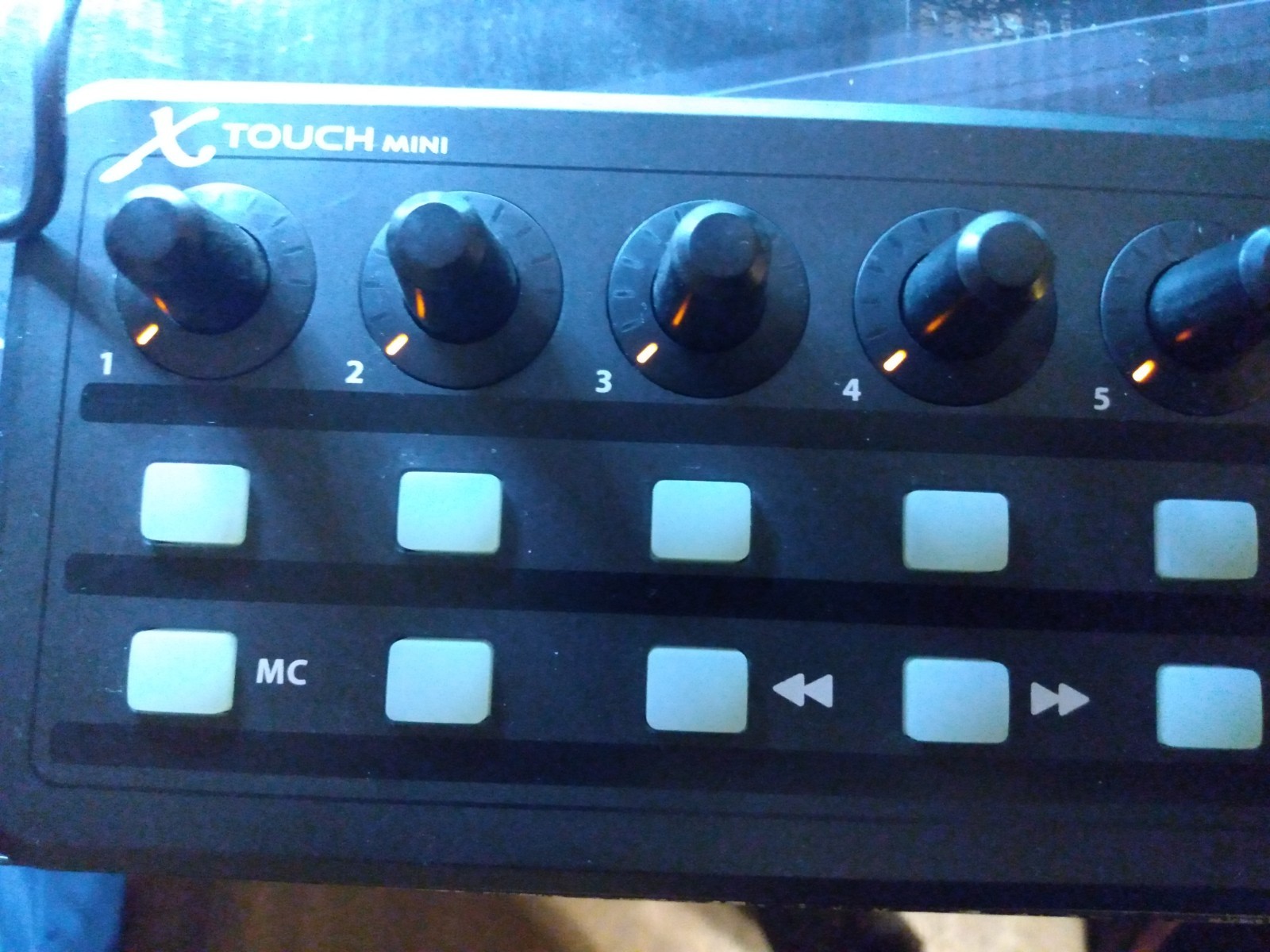 Behringer X-Touch Mini Universal USB MIDI Controller Ultra Compact