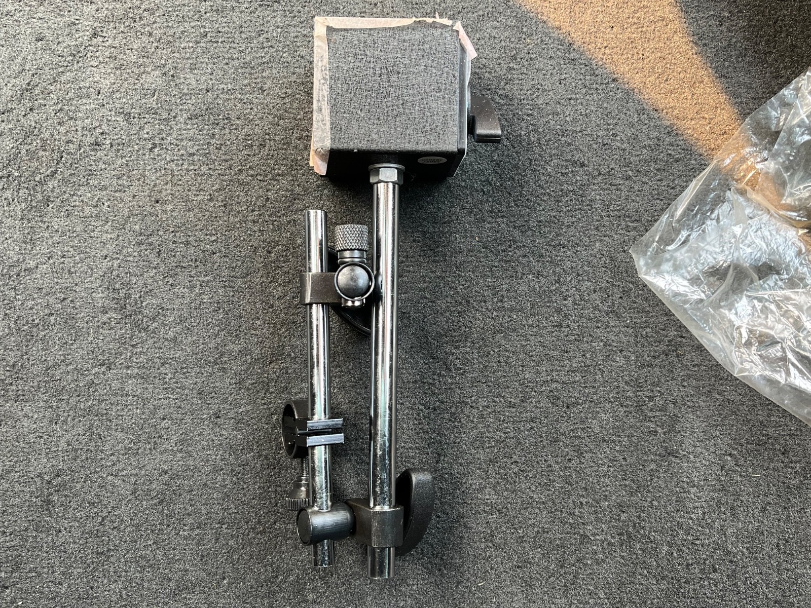 PITTSBURGH MULTI-POSITION MAGNETIC BASE WITH FINE ADJUSTMENT