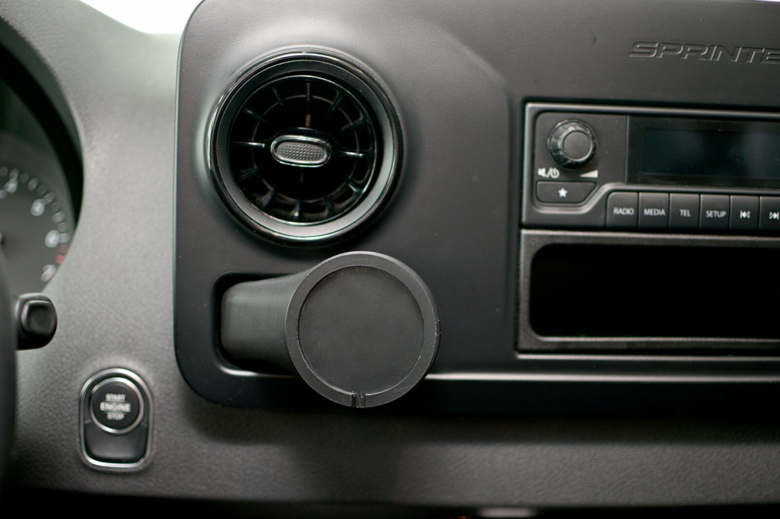 Mercedes Sprinter Van MagSafe Phone Mount 2019+