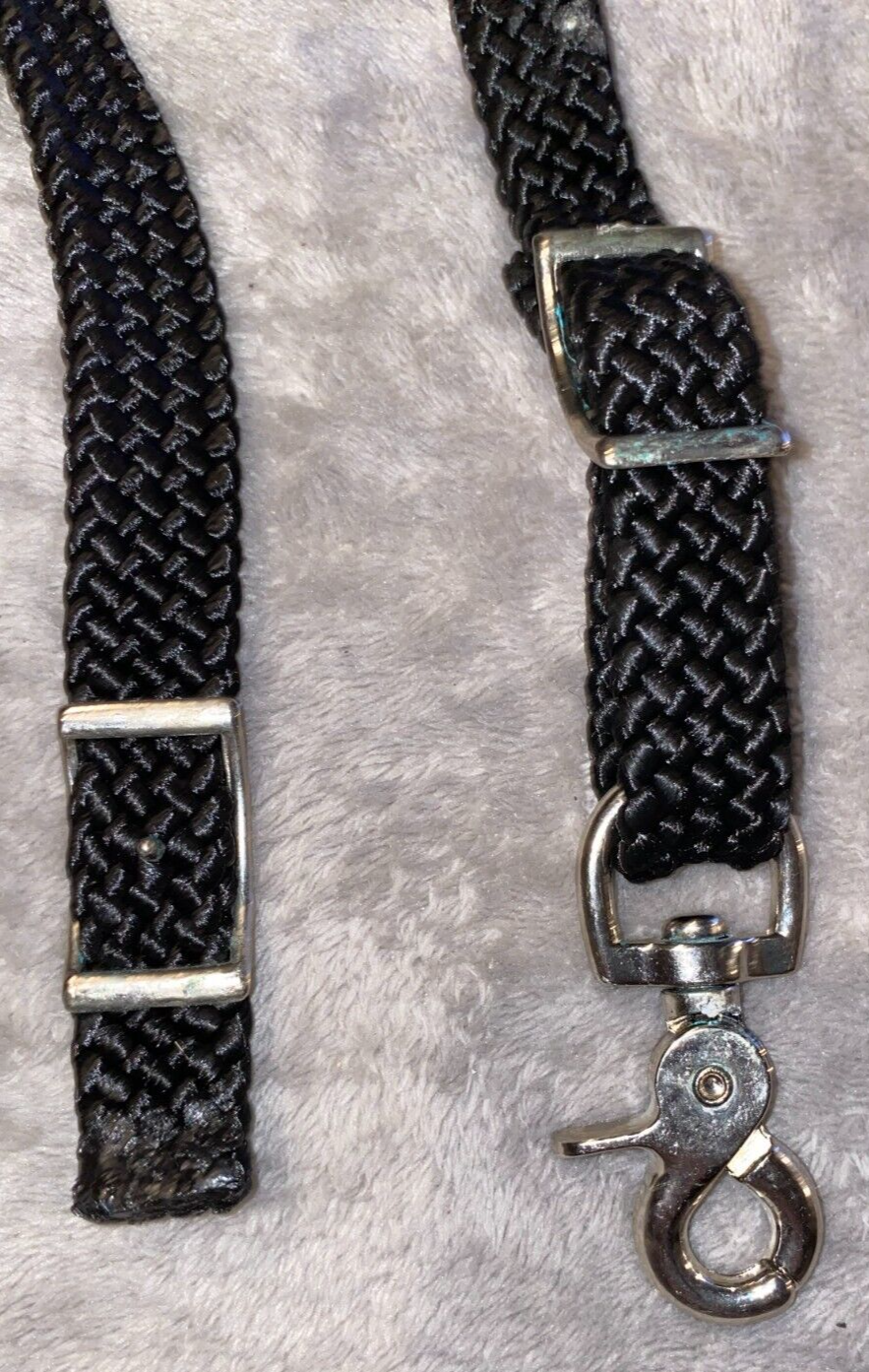 NEW BLACK OR RED FLAT LOOP BARREL REINS WITH CLIP 74''
