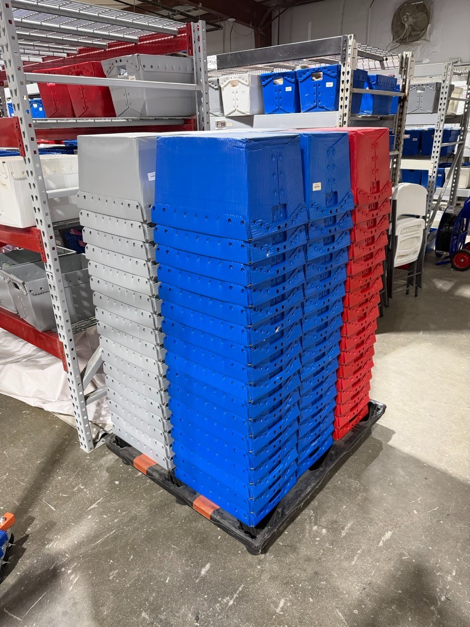 Lot of 300 Corrugated Plastic Postal Mail Type Totes Bins 18.25"Lx13.25"Wx11.5"H