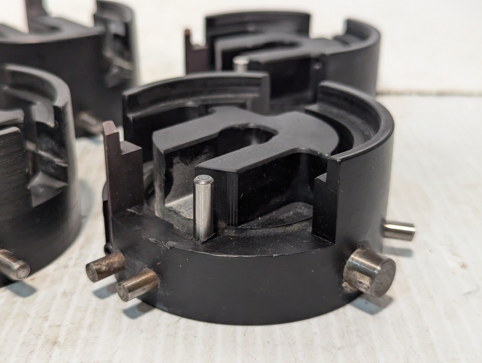 VMV Pallet Nest Assembly w/ Steel Wear Plate Insert