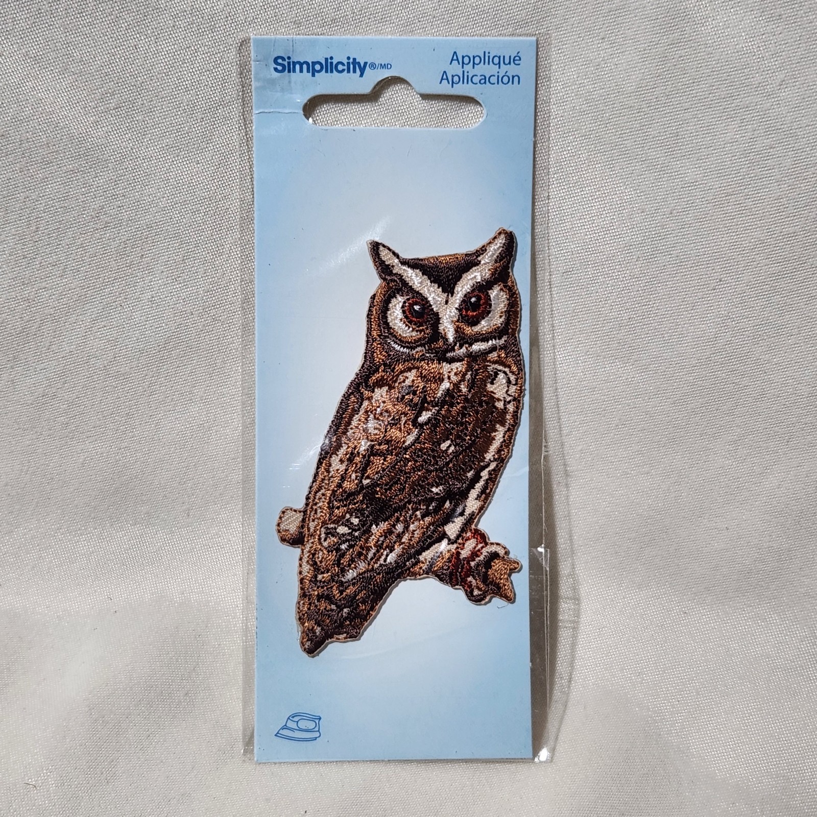 SIMPLICITY IRON ON Applique Owl On Branch 1.75"W X 2.8"H Super Detailed!