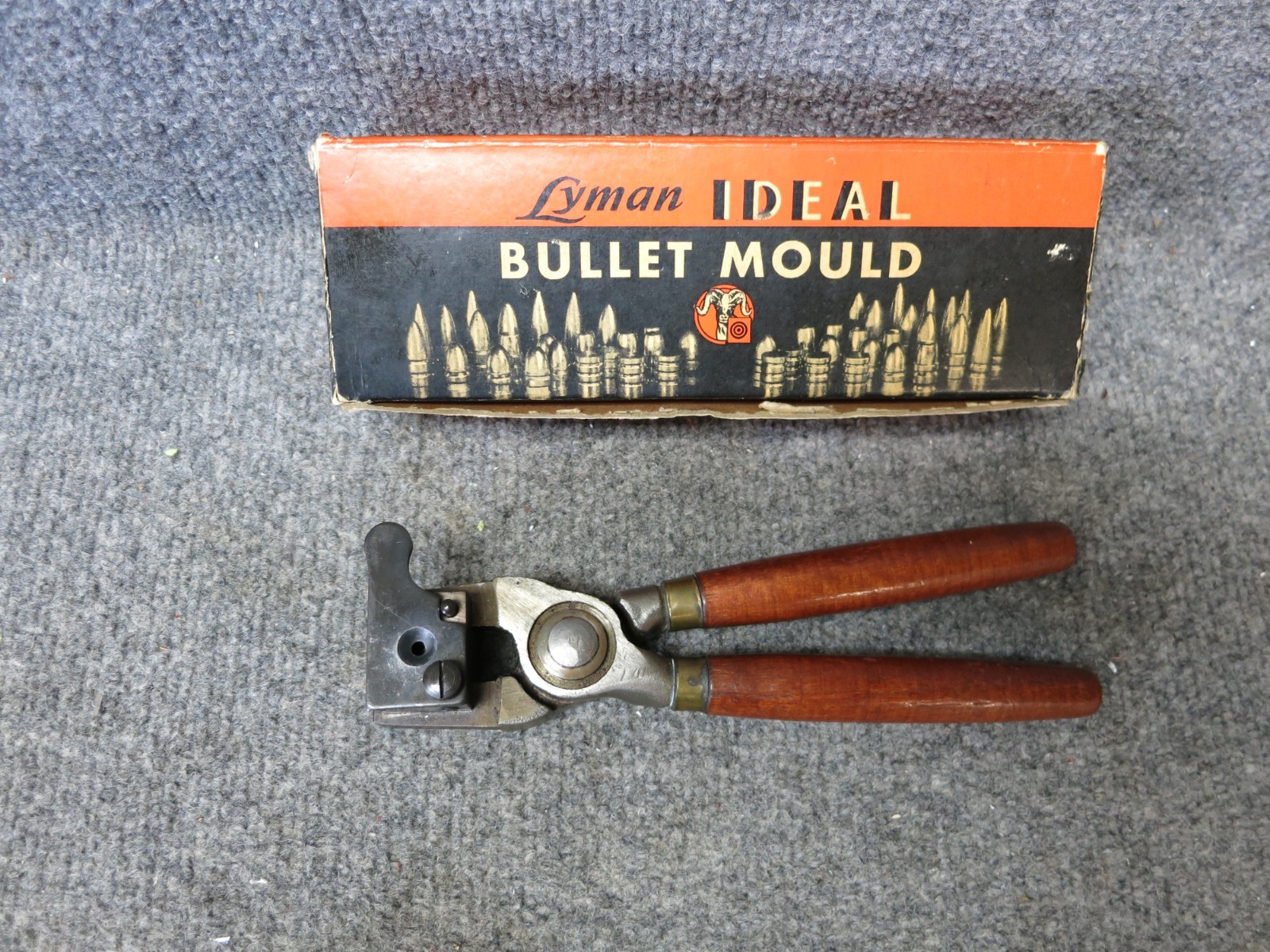 LYMAN IDEAL, 358 495 W/BULLET MOLD, VERY GOOD USED CONDITION WITH ORIGINAL BOX.