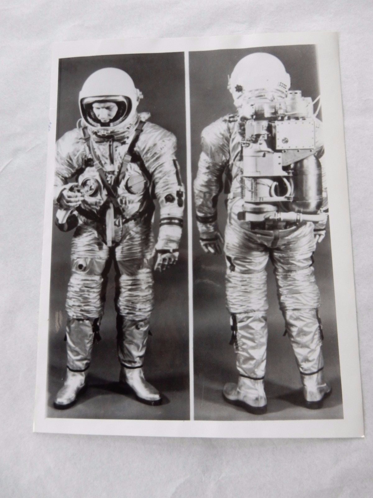 Space  original press photo     photographs wired  15 X 20 CM ASTRONAUT APOLLO
