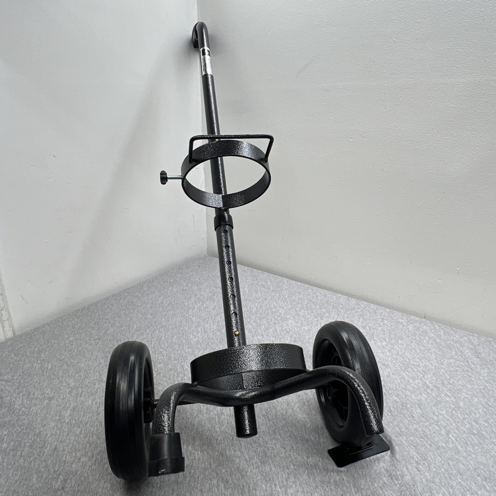 Medline Oxygen Rolling Cart for D and E Oxygen TanksnCylindersb B