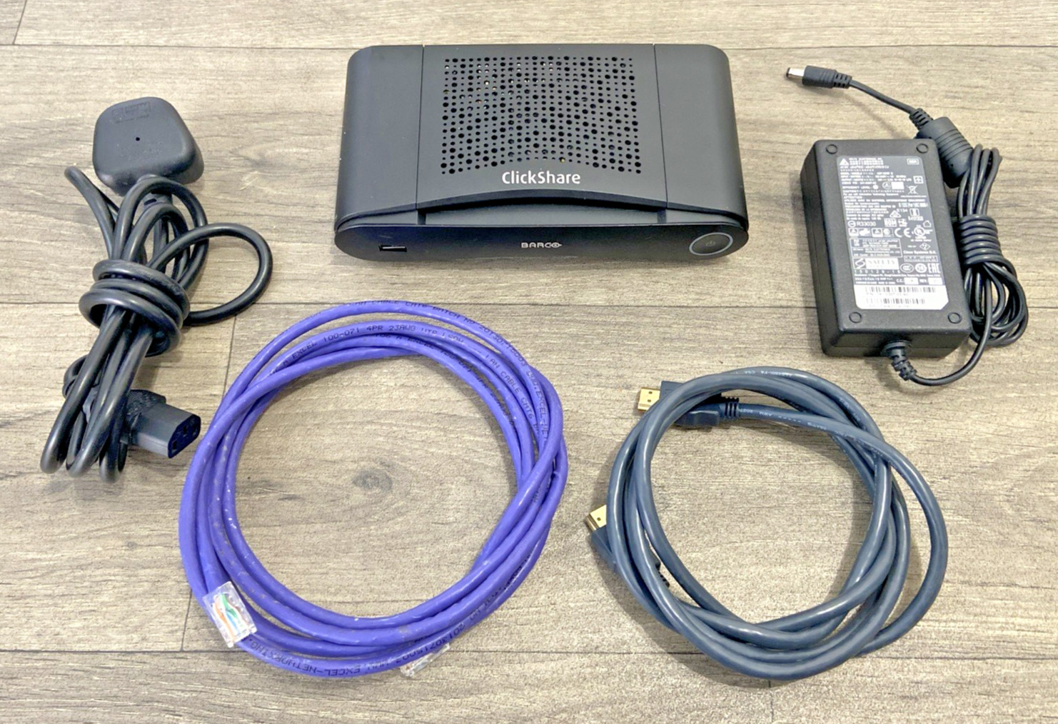Barco ClickShare CS-100 Wireless Presentation System R9861510EU  Tested + Cables