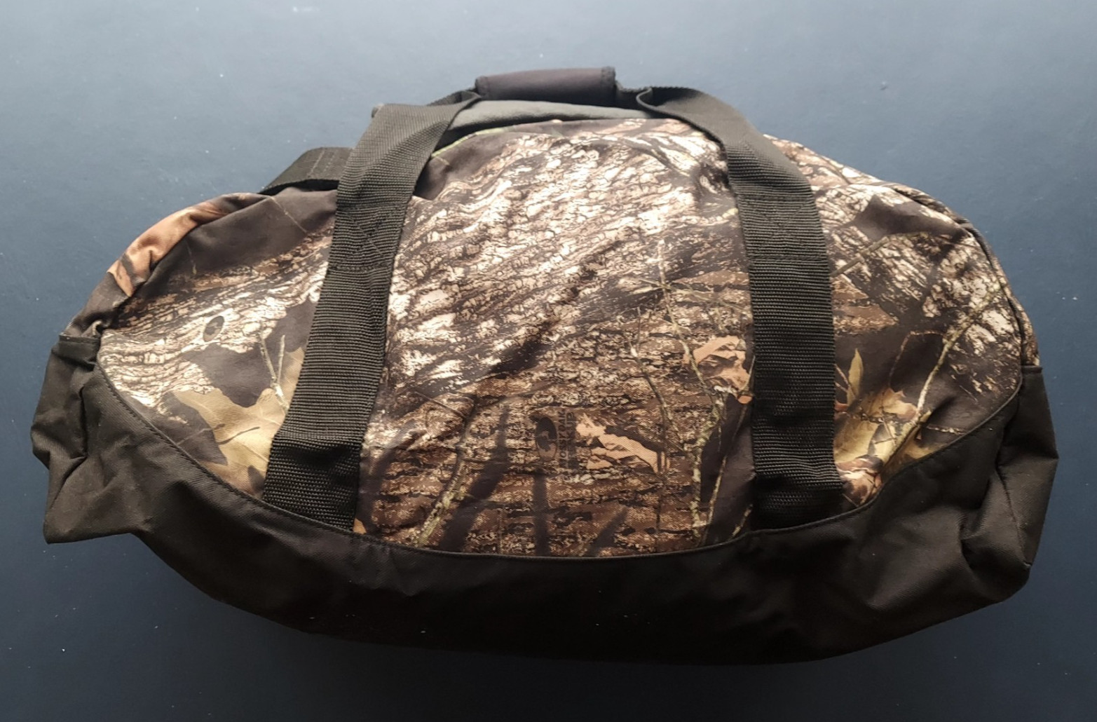 Medium Mossy Oak Breakup camo medium duffle duffel 24" mossyoak