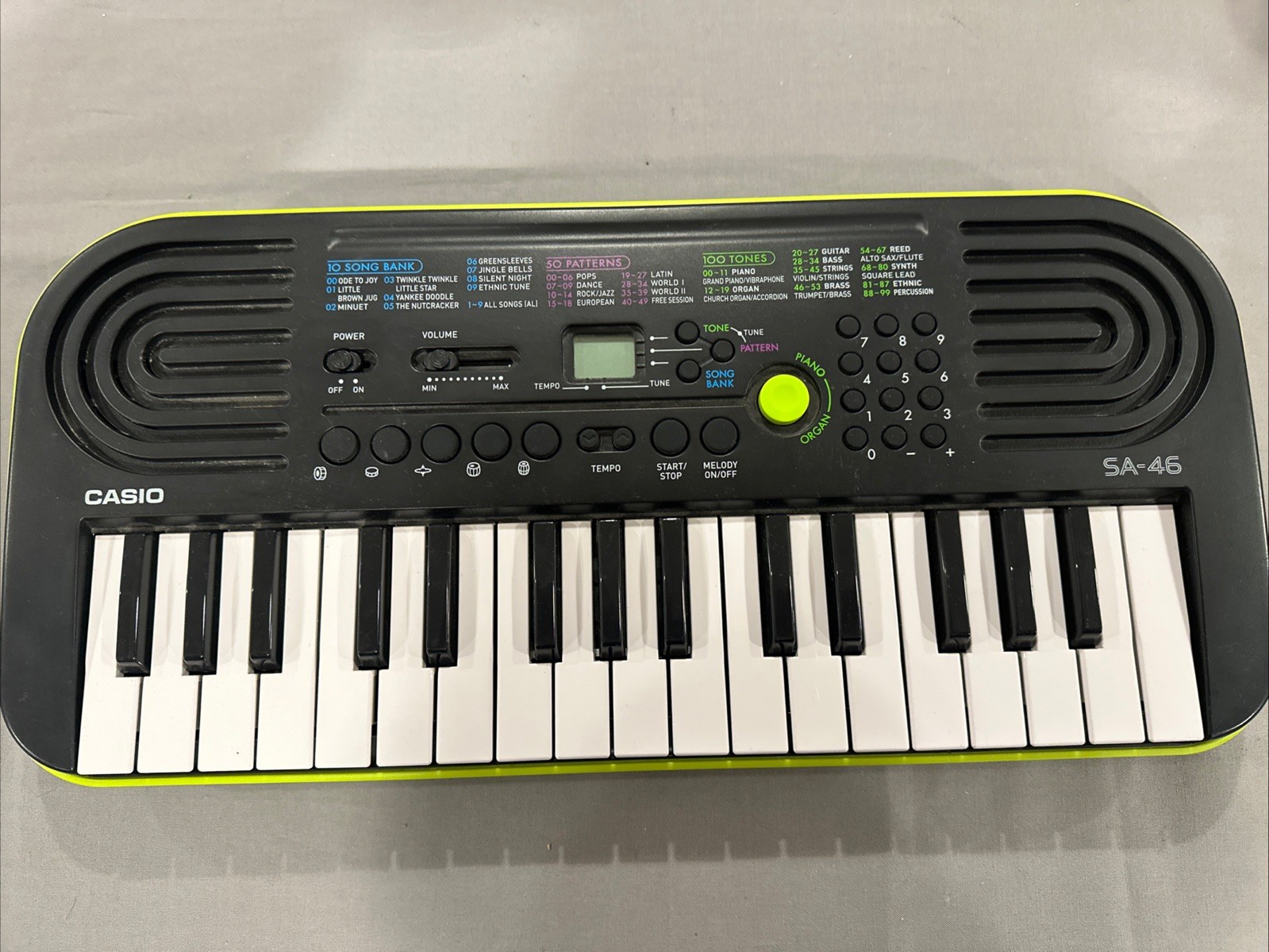 CASIO SA-46 Mini Keyboard Black & Green - No Power Cord * Excellent Condition *