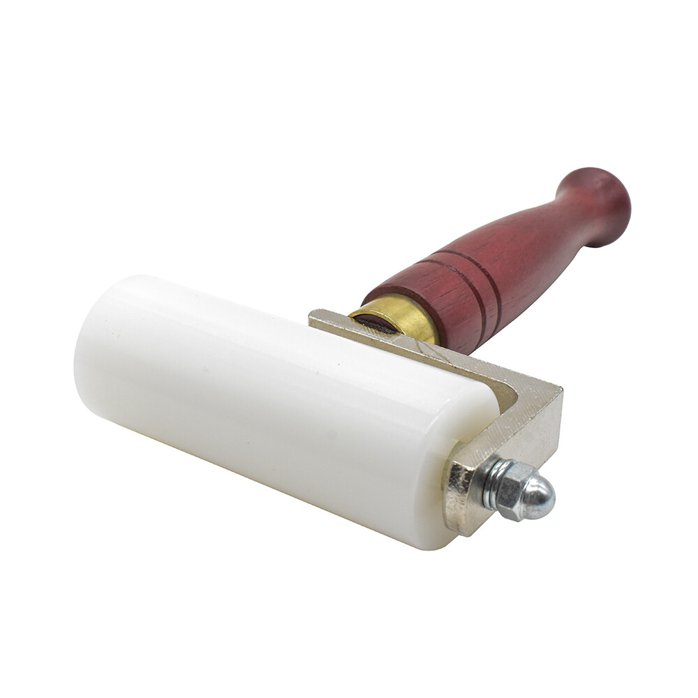 3 1/2" Polyethylene J-Roller Pressure Press for Carpet Veneer Laminates - 19597