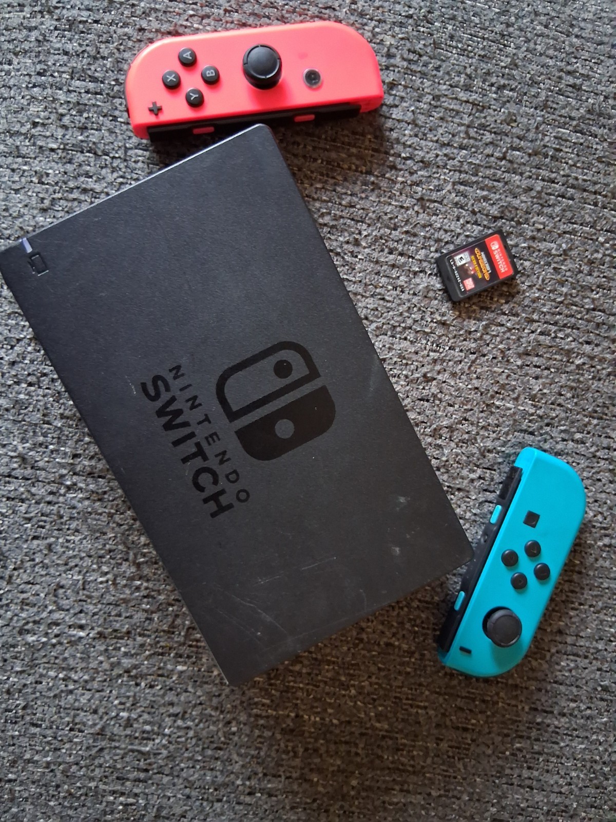 nintendo switch bundle lot. No console ,everything in pics..Headset and Case . E
