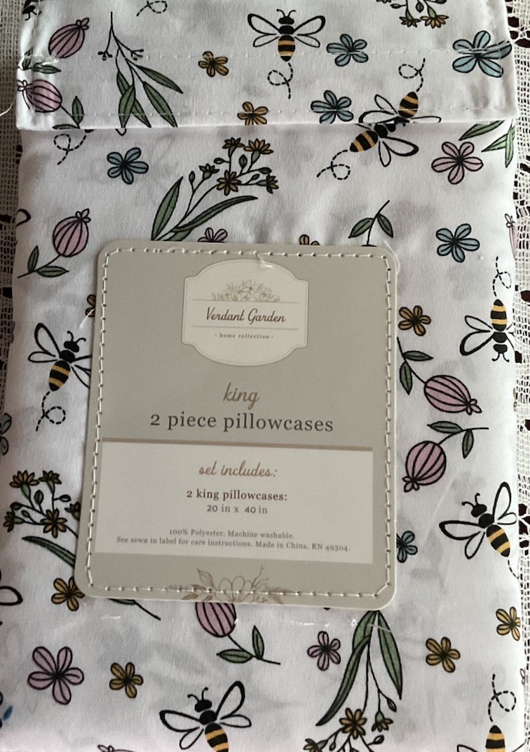 Verdant Garden KING Polyester Pillowcases Set Of 2 Bees/Flowers 20 X 40” New