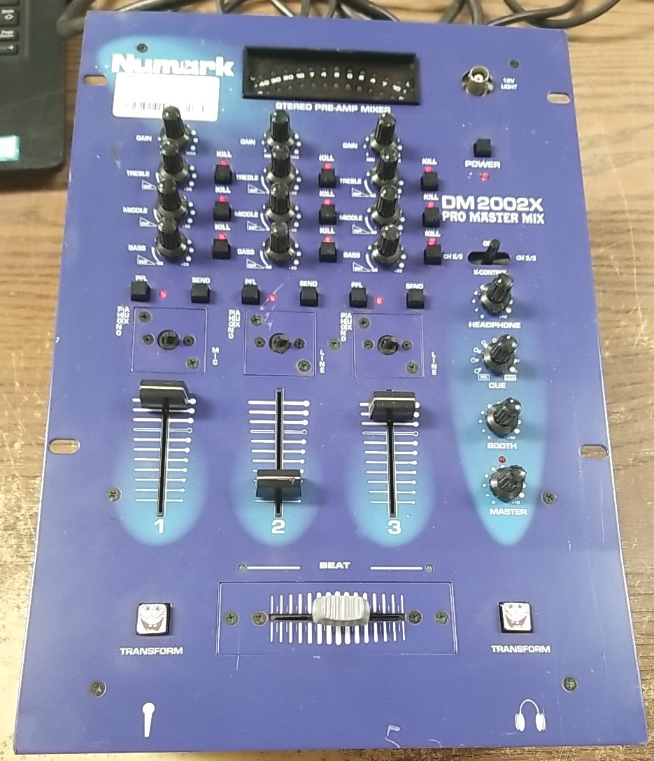 NUMARK DM 2002X Pro Master Mix DJ Mixer 3 Channels. *READ⬇️*