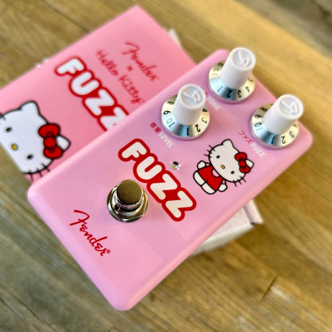 Fender x Hello Kitty Fuzz Collaboration Guitar Effect Pedal Rare item Mint