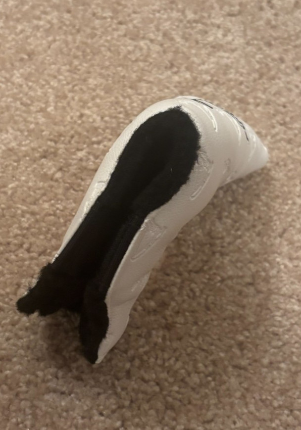 Pinehurst Blade Putter Head Cover White Snap Fit New Without Tags