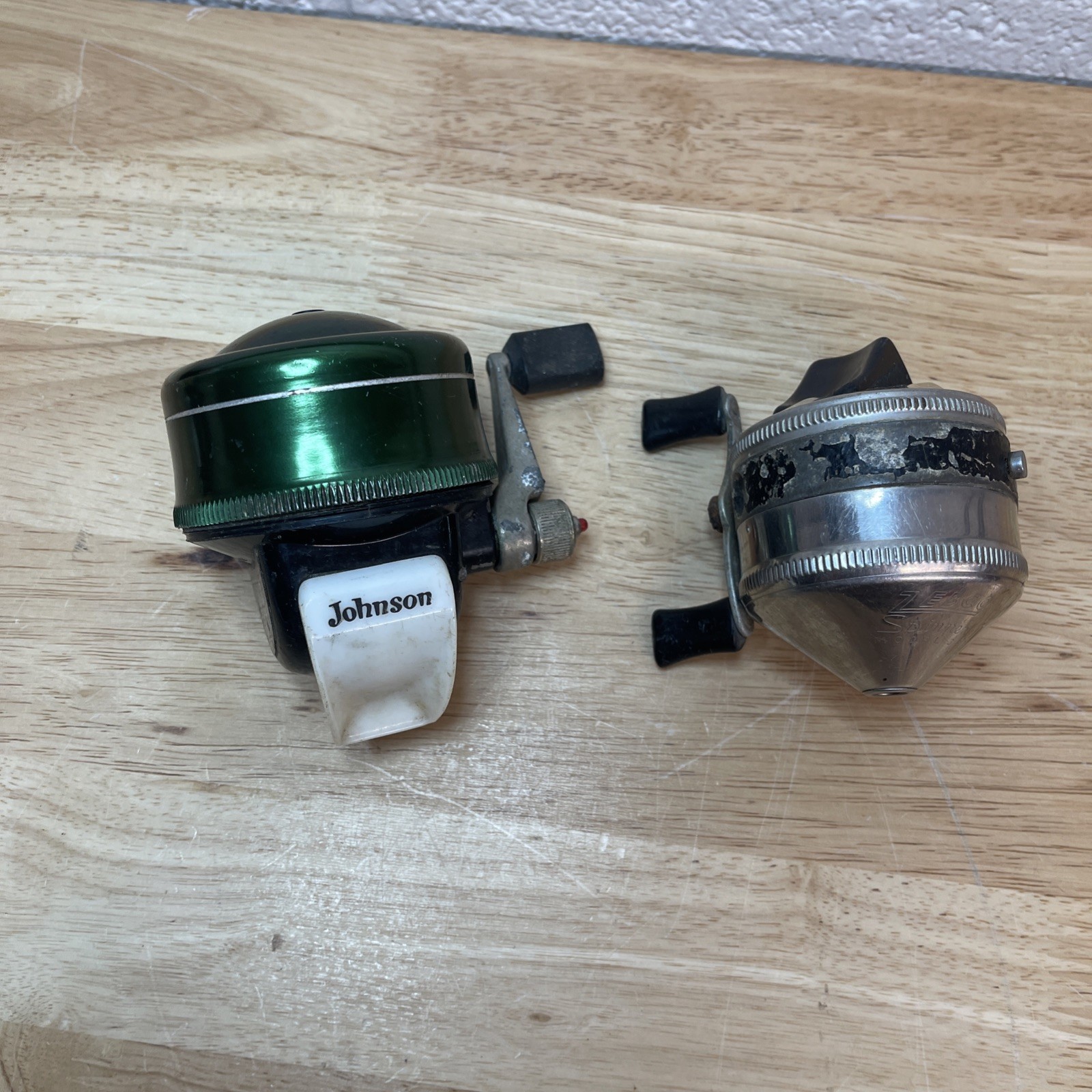Lot of 2 Vintage Fishing Reels, Zebco Spinner 33 & Johnson Sabra 130B