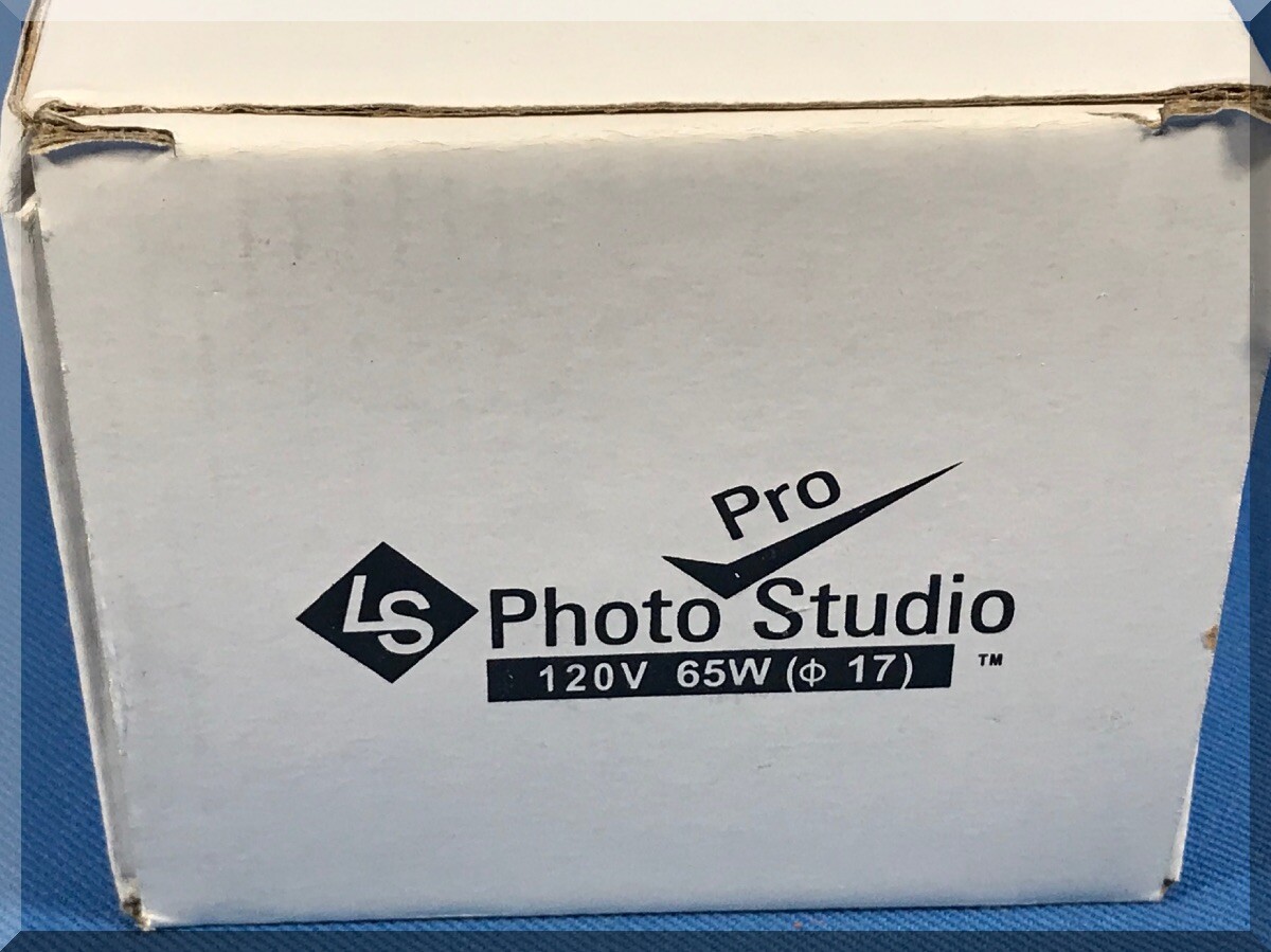 LS PHOTO PRO STUDIO UMBRELLA 6500K DAYLIGHT WHITE LIGHT BULB PB-65 120V 65W NOS