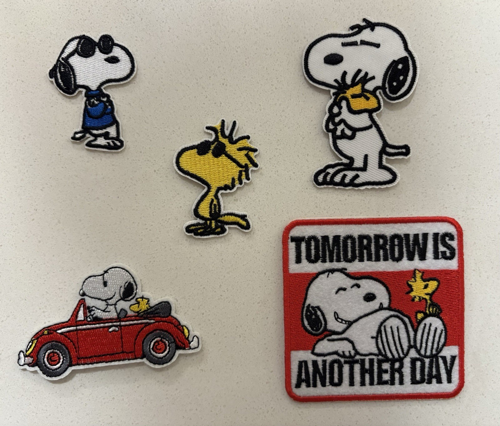 ( Set Of  5) PEANUTS SNOOPY- Embroidered Iron On Or Sew On Patch