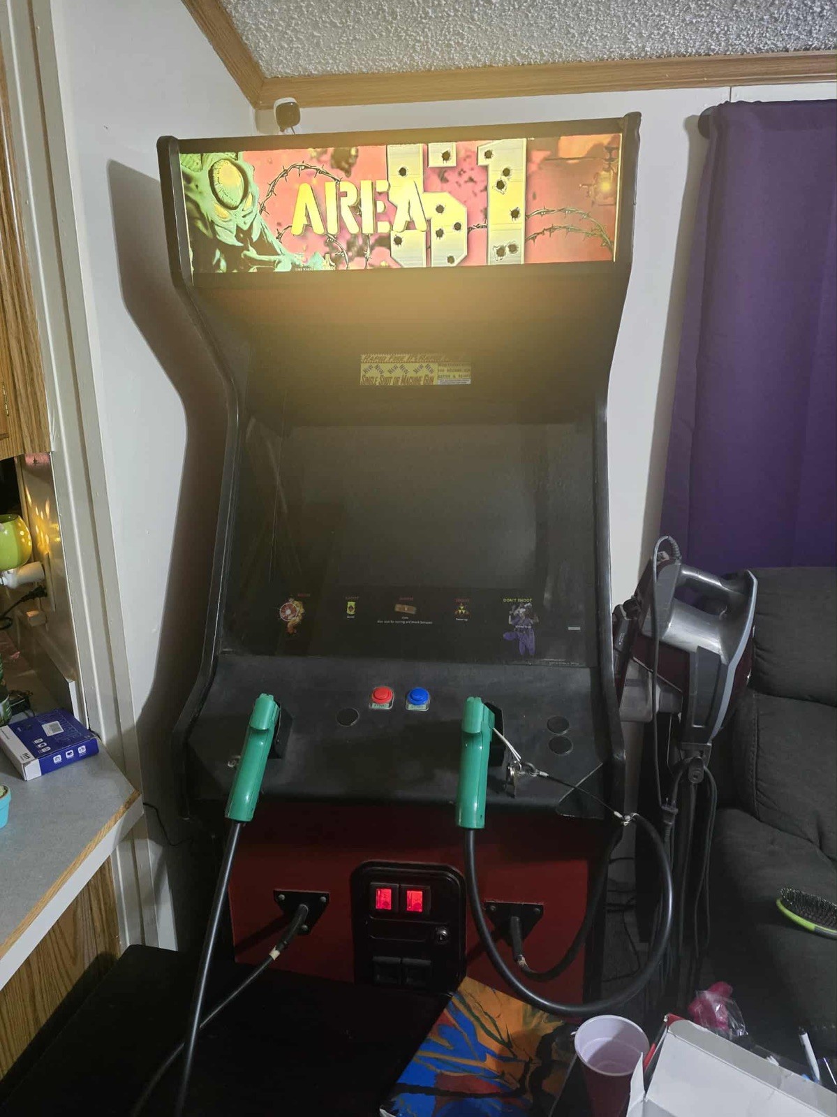 AREA 51 ARCADE MACHINE by ATARI 1995