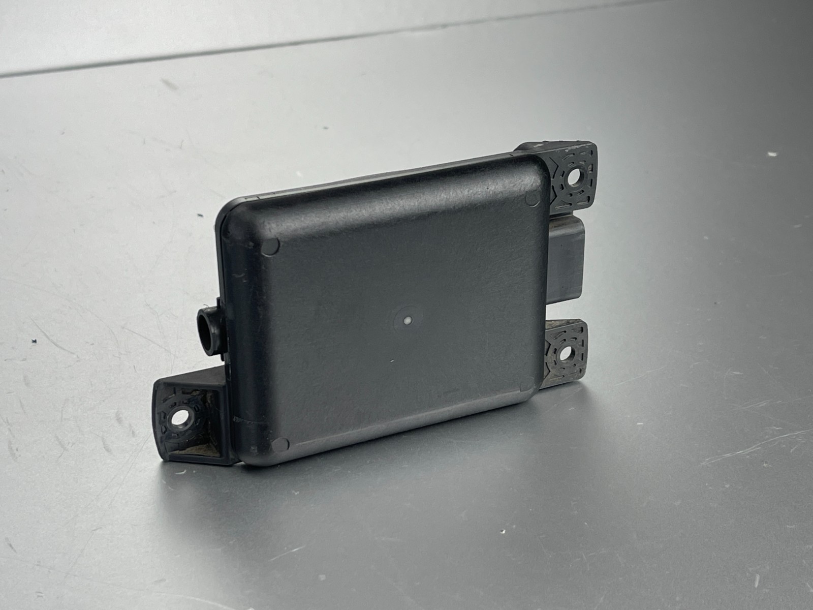 2016-2022 GM RH Blind Spot Radar Sensor OEM 2339 5663