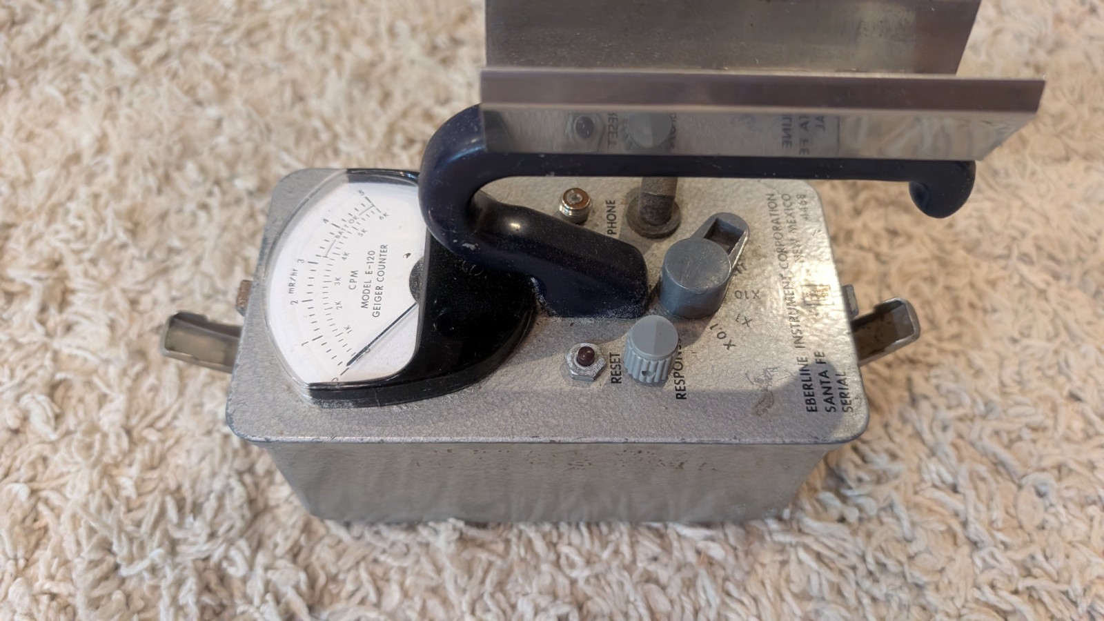 Eberline E-120 GM Survey Meter Tested and needs battery terminals (corroded)
