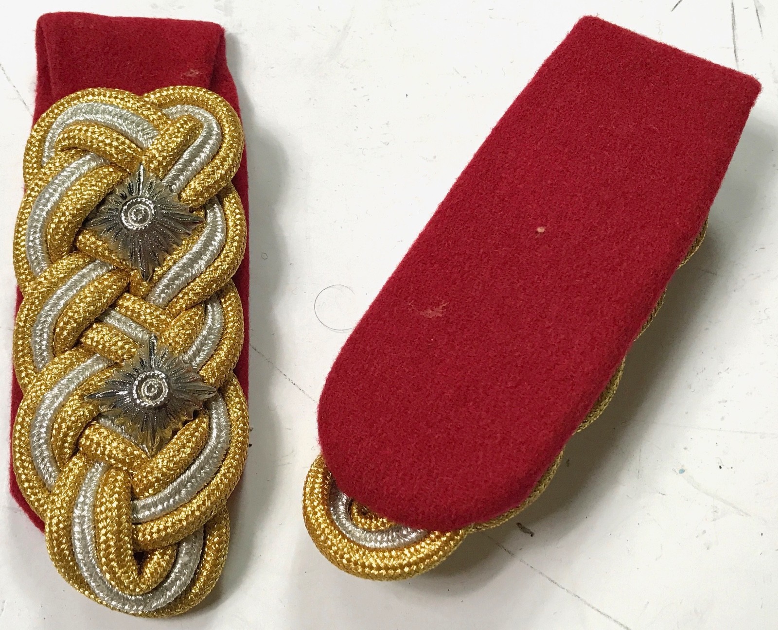 WWII GERMAN HEER LIEUTENANT GENERAL TUNIC SHOULDER BOARDS
