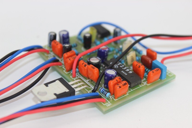Diy Deep Blue Delay Guitar Effects Pedal Handmade Finished Board !