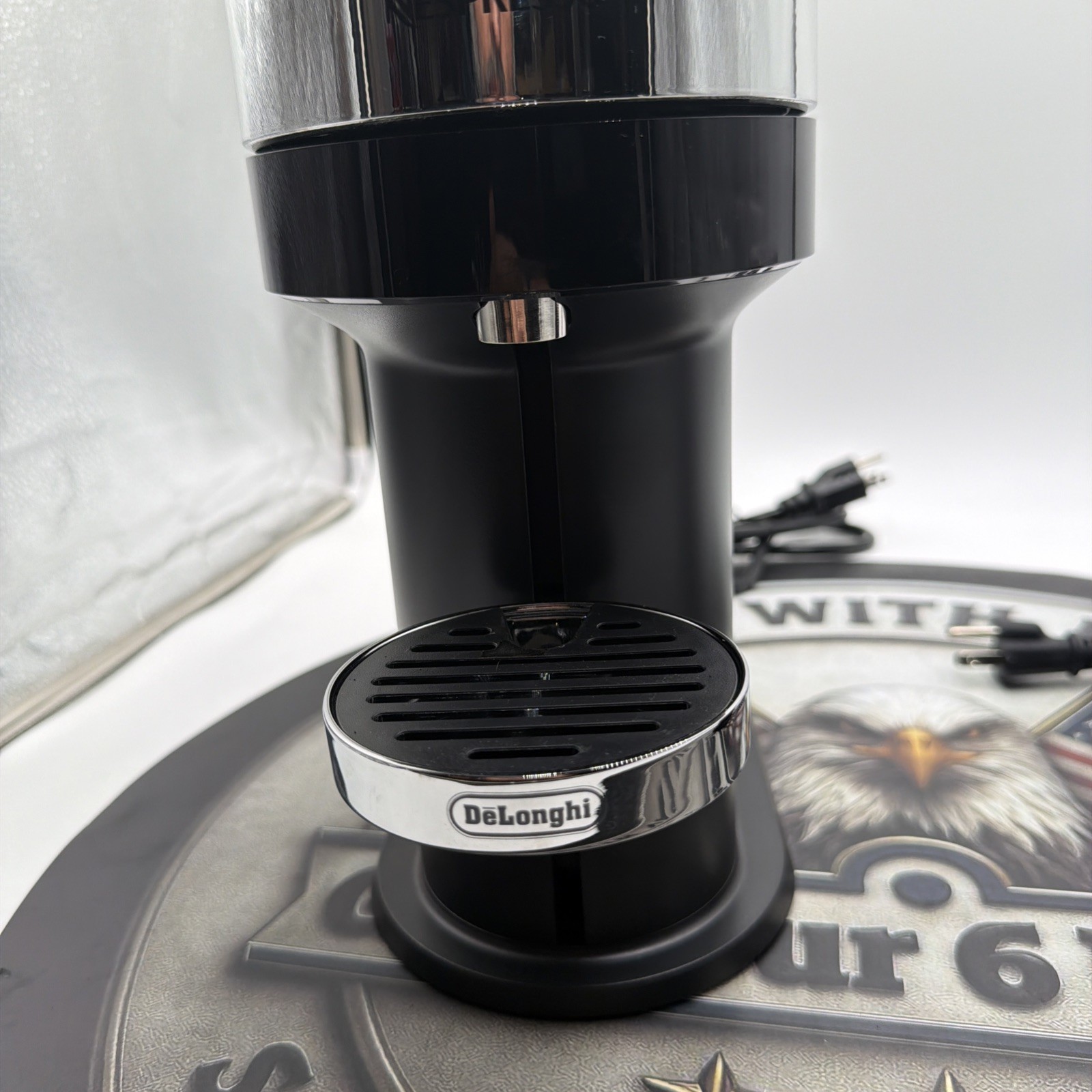 DeLonghi Vertuo ENV120CAE Nespresso Vertuo Next Chrome espresso. No Box