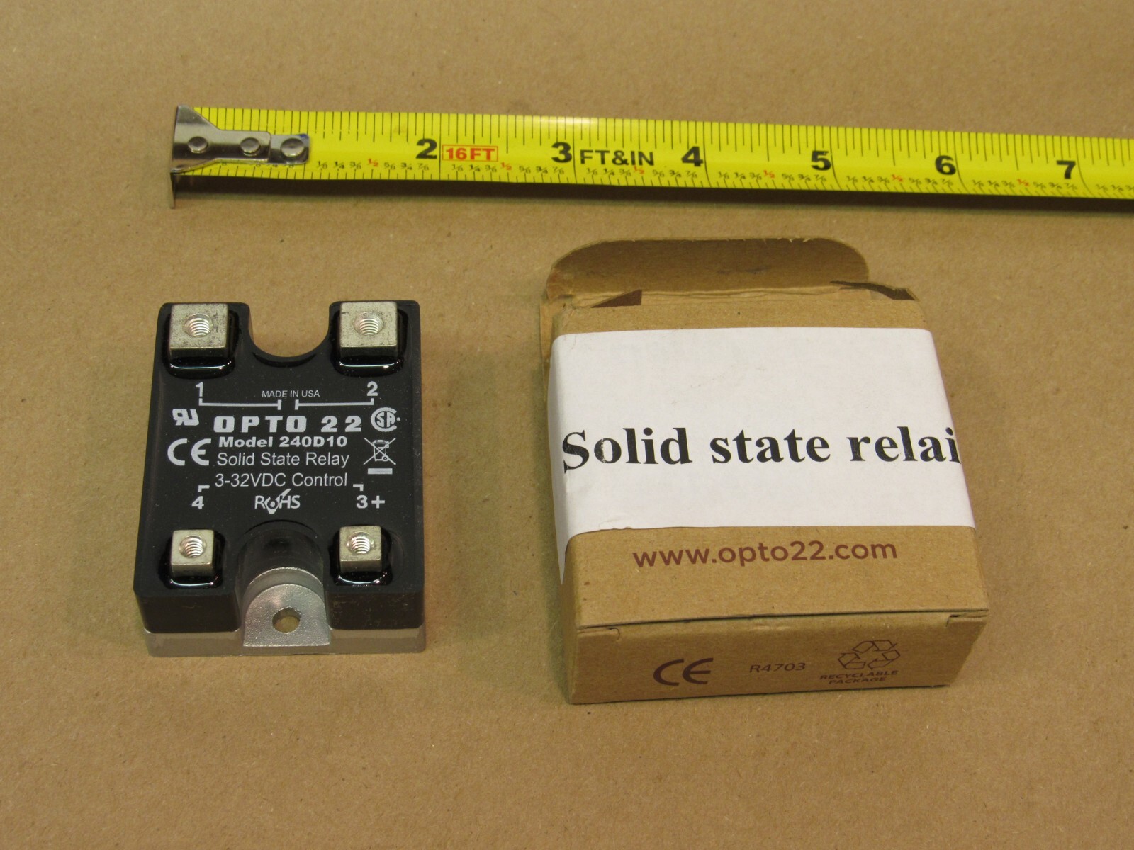 OPTO 22 SOLID STATE RELAY 240D10 240 D10 3-32 VDC CONTROL