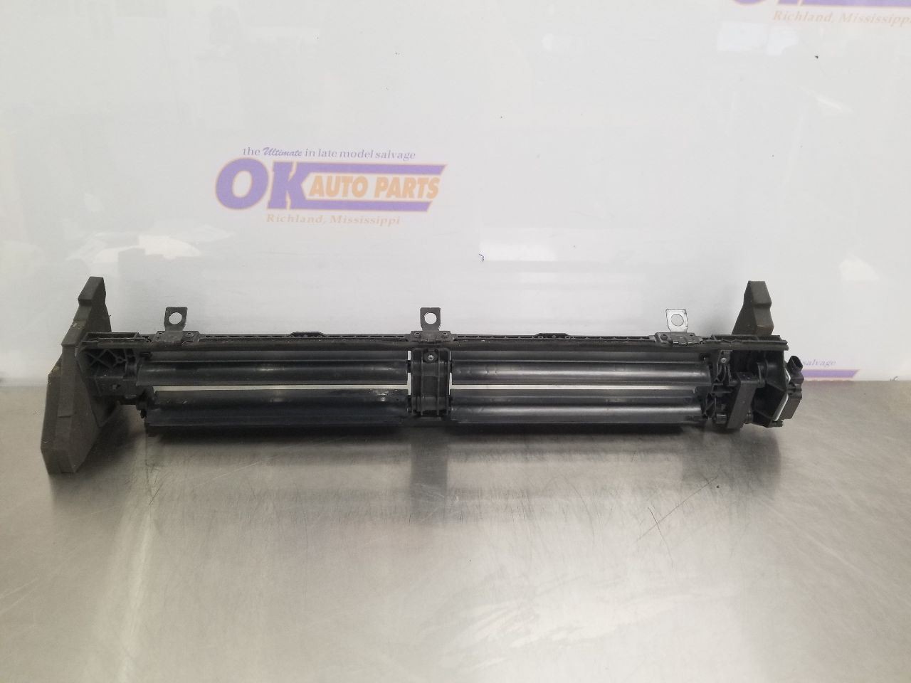 24 SUBARU OUTBACK LEGACY WAGON 2.5L AIR SHUTTER