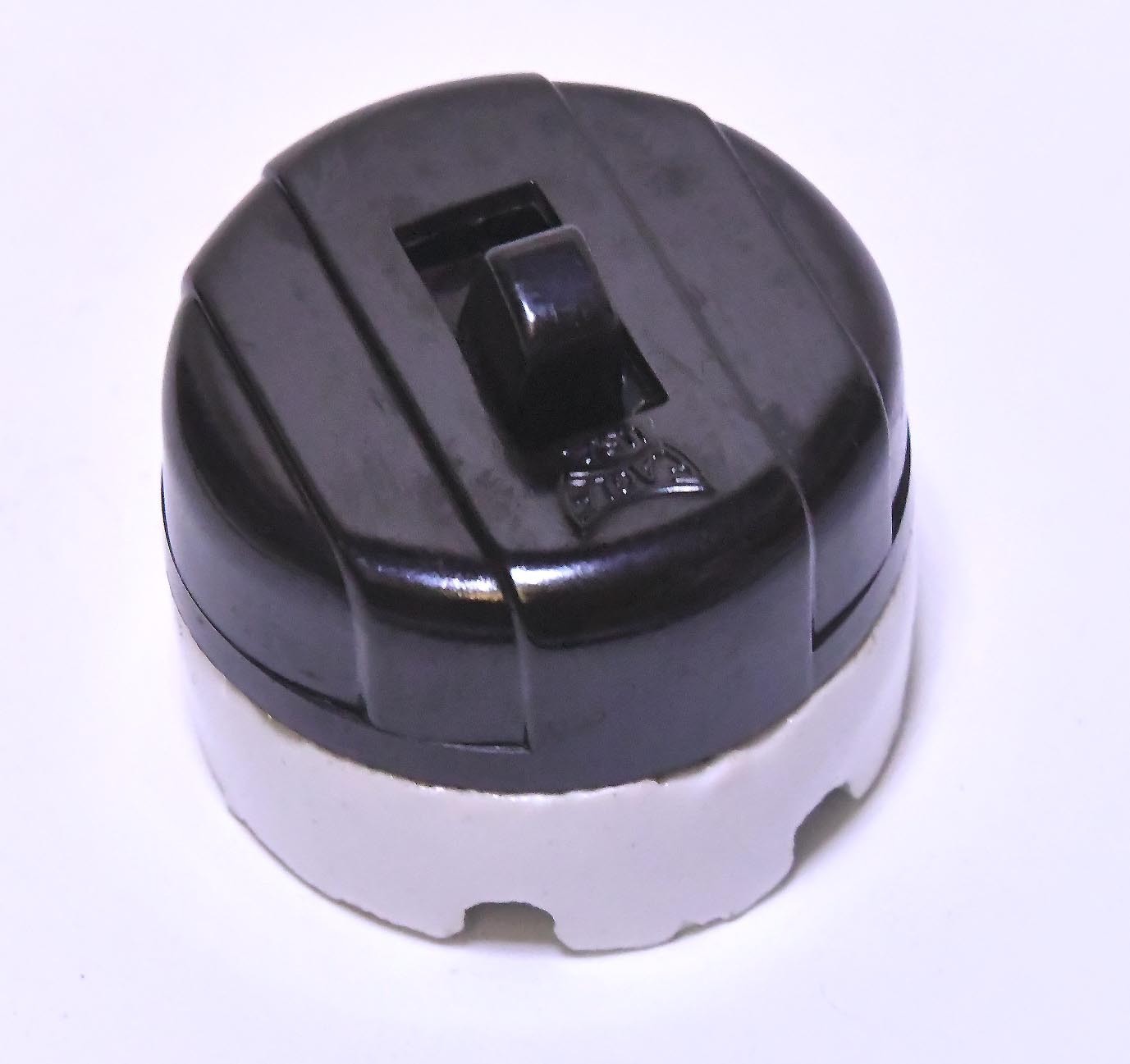 VINTAGE EAGLE ON / OFF ELECTRICAL TOGGLE SWITCH