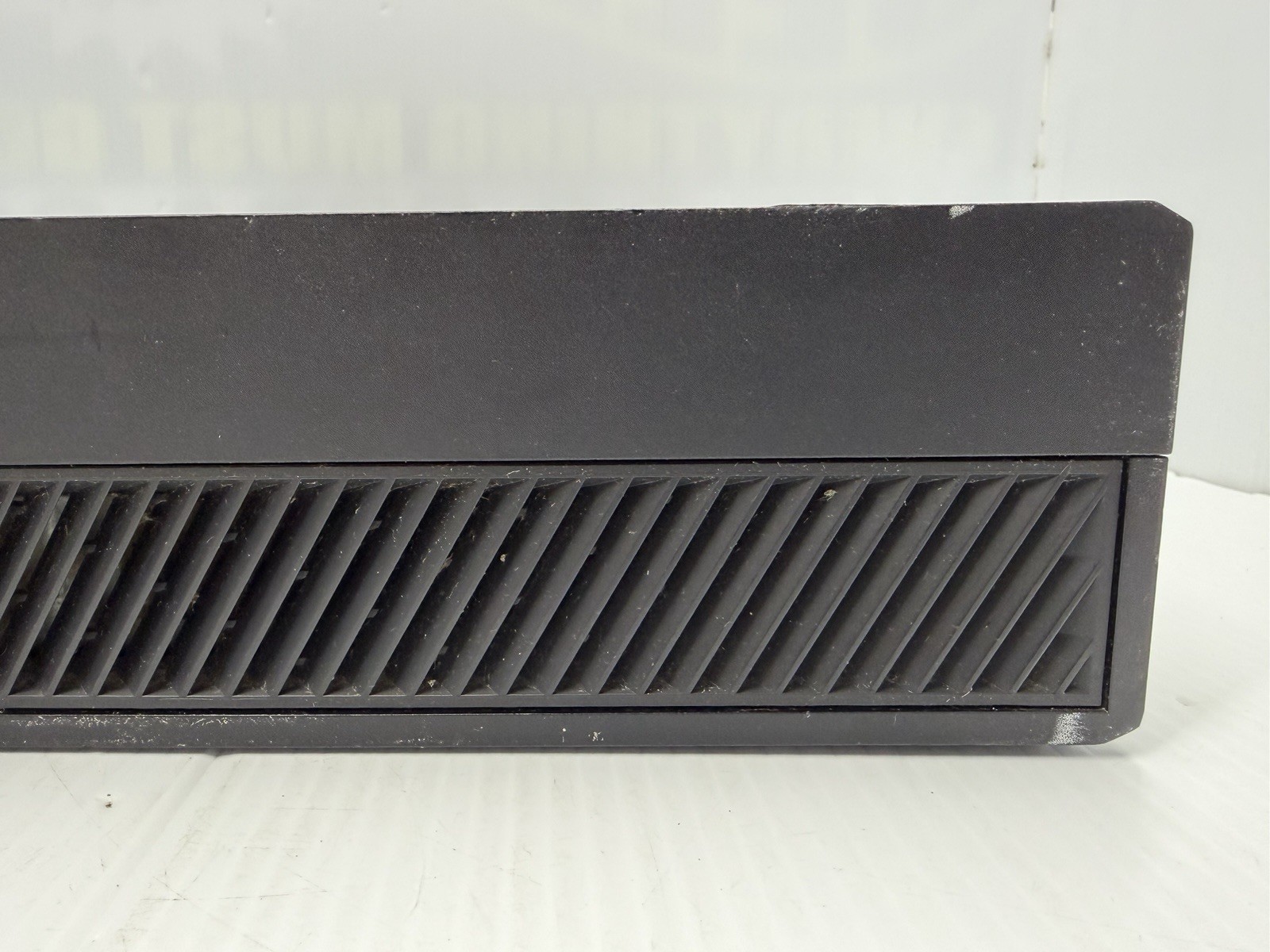 Microsoft Xbox One - Original Home Console 1540 500GB