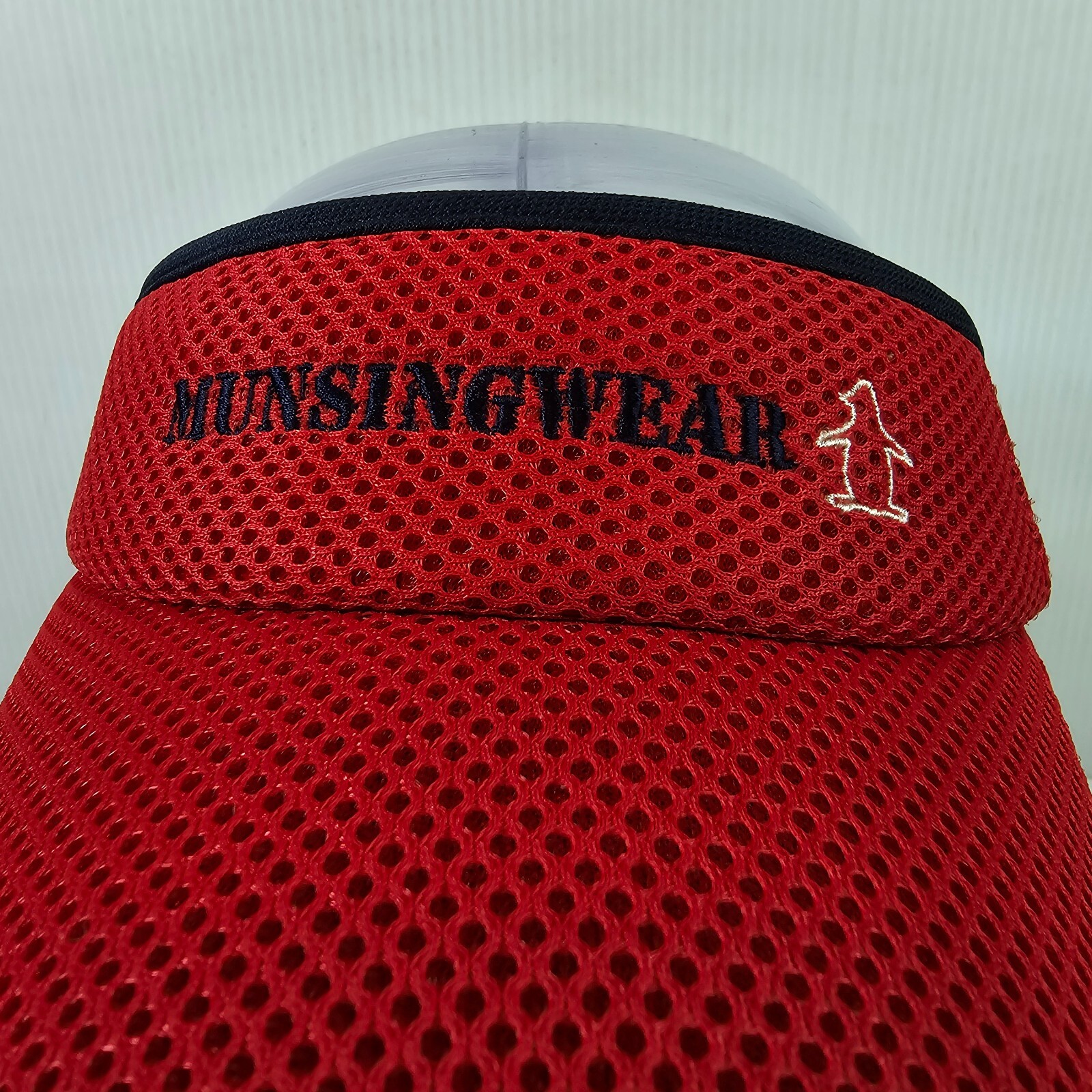 Munsingwear Visor Penguin Embroidered Spell Out Red