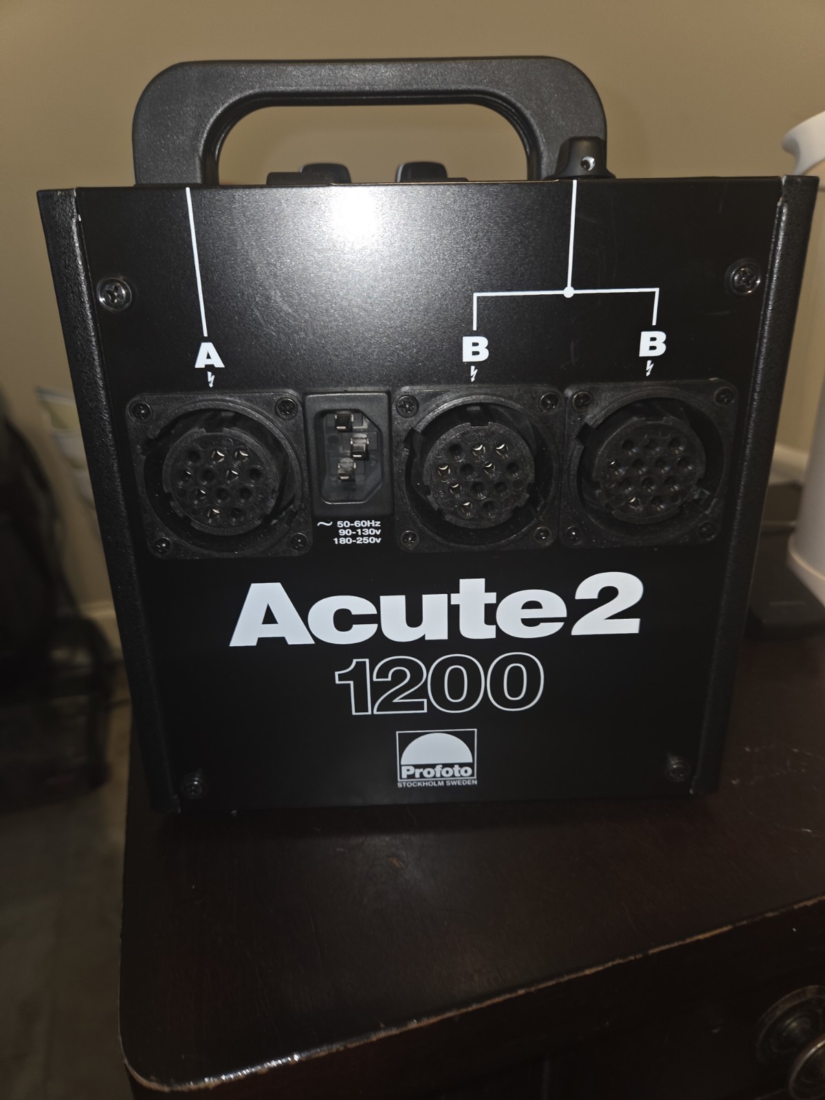 Profoto Acute2 1200 Power Pack And Profoto Acute D4 Headlight