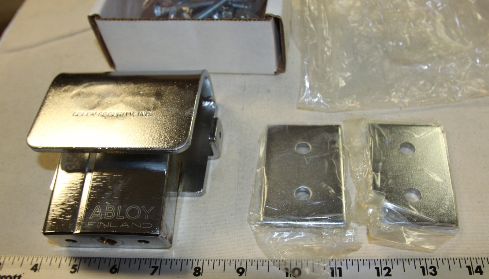 vending machine anti-vandal security lock hasp w/ bolts - made by Abloy - New